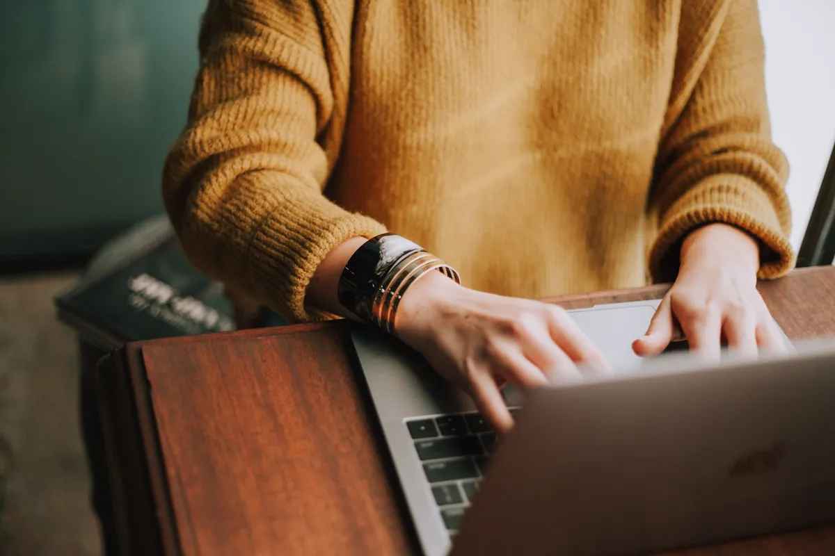 Theorie lernen am Laptop – jederzeit und überall mit dem Online-Lerncenter